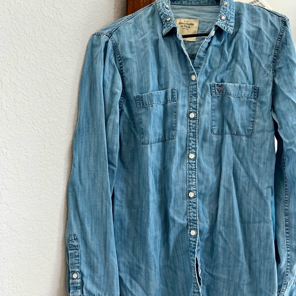 Women’s Abercrombie & Fitch Denim Casual Button Down Shirt